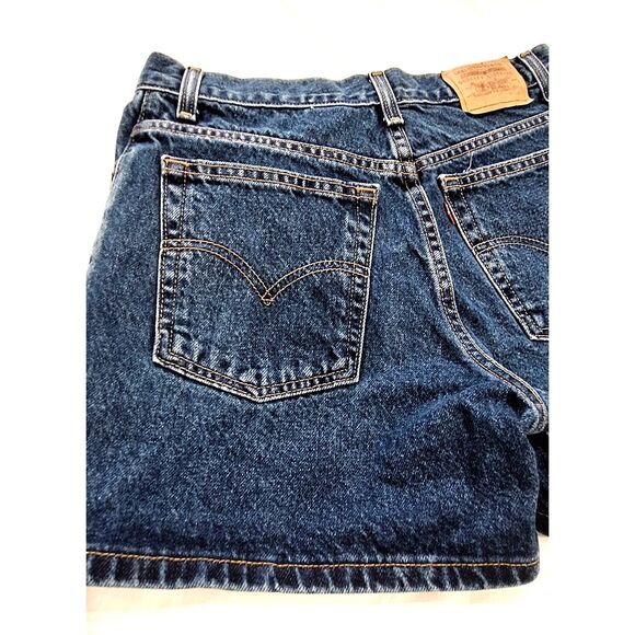 Vintage Girls Womens Levi's High Waist Jean Shorts Classic Blue Red Tab Sz 9 Jr. - Picture 6 of 11